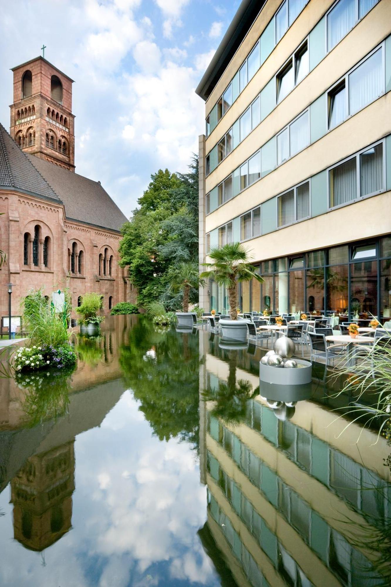 Mercure Hotel Plaza Эссен Экстерьер фото